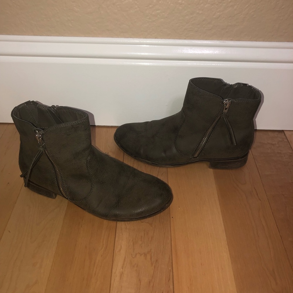 Grey booties